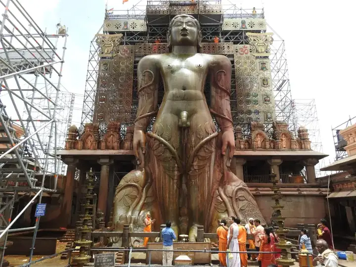 Shravanabelagola - Gommateshwara Statue
