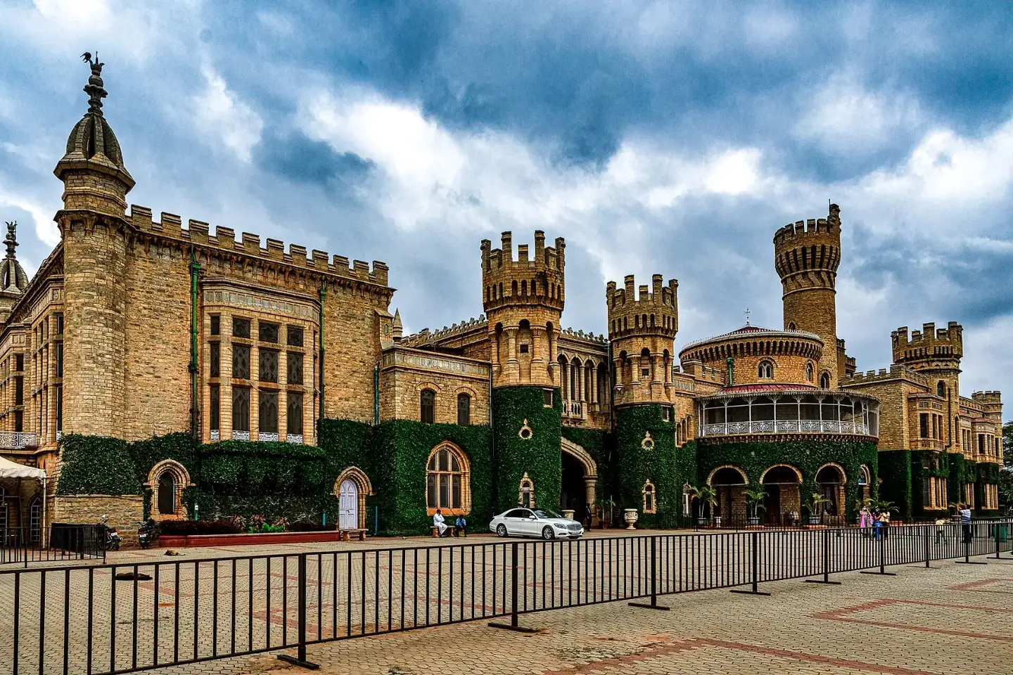 BANGALORE PALACE