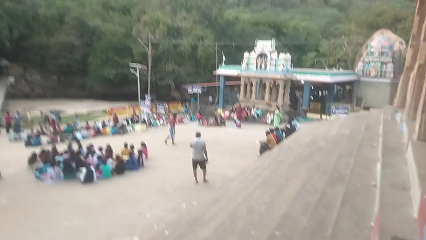 Aliyar dam temple steps