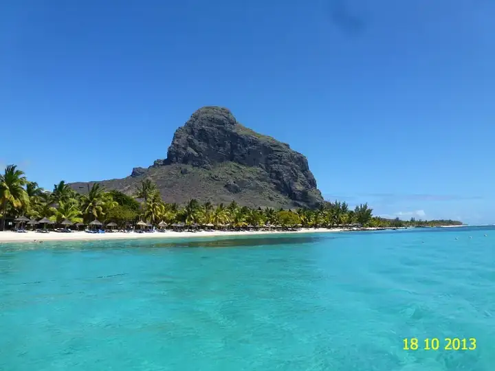 MAURITIUS ISLAND, LE MORNE MOUTAIN, OCTOBER - panoramio