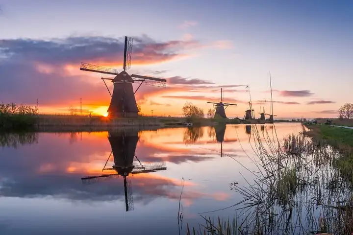 Overwaard Mill sunrise