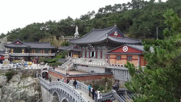 Haedong Yonggungsa Temple near Busan