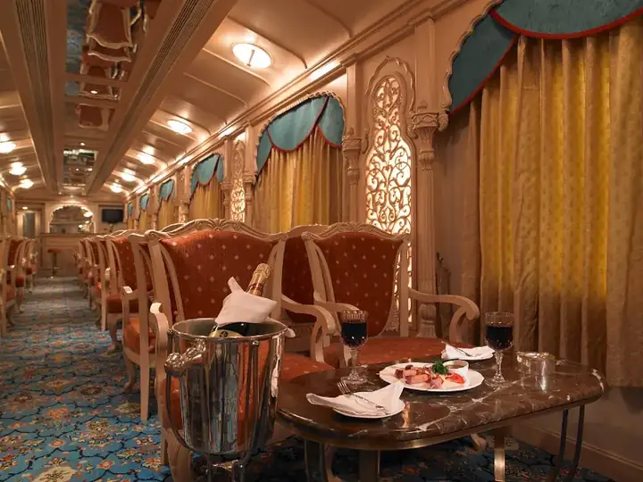 Golden Chariot Lounge