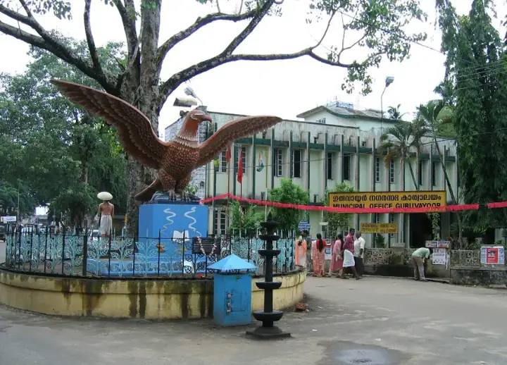 Garuda statue at Guruvayur Sri Krishna Temple