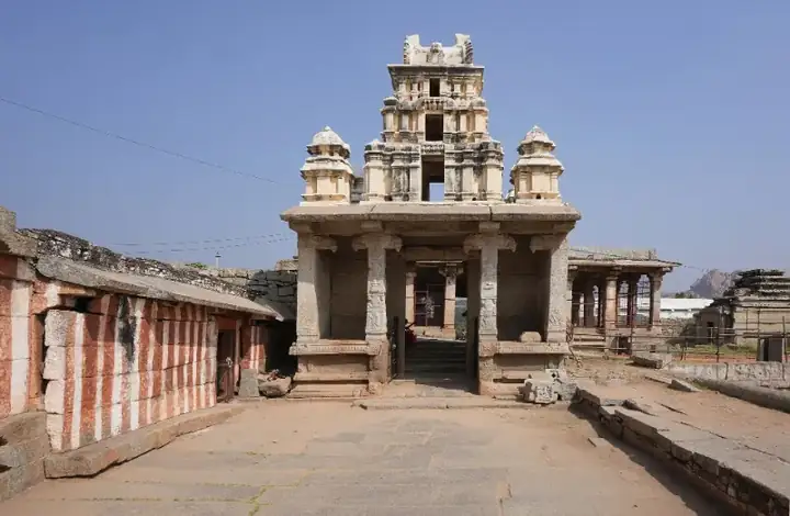 Virupaksha - Shrines at Tank