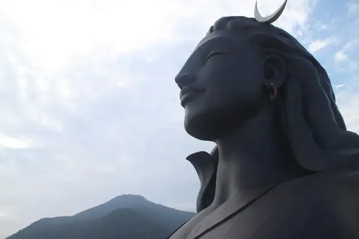 Adiyogi Shiva bust, right side, looking up