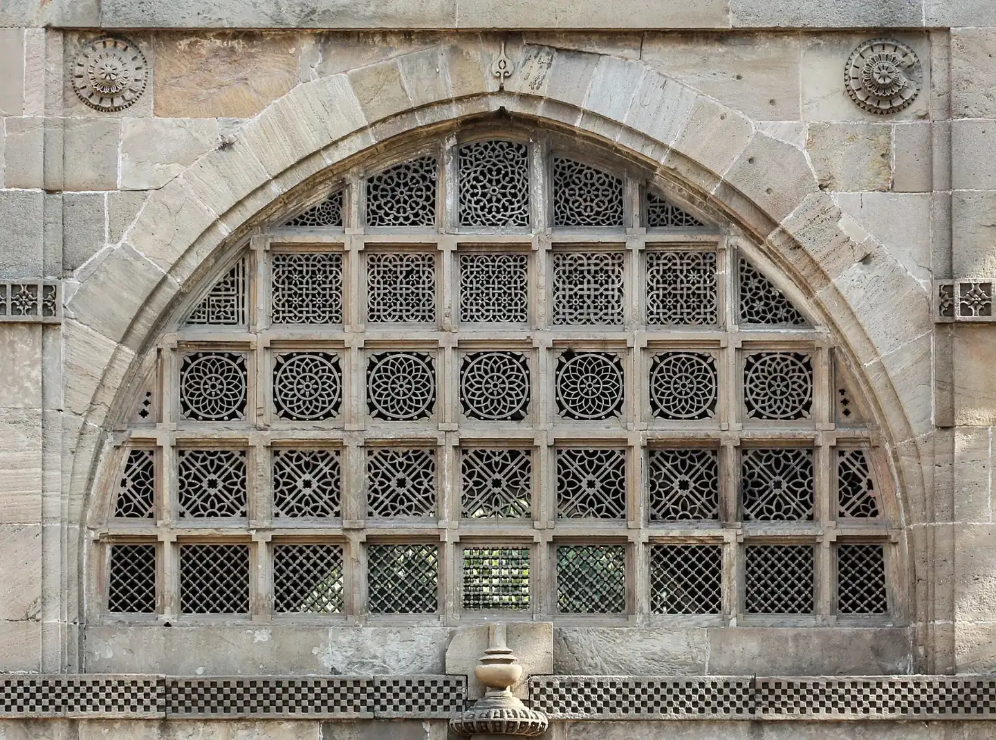 Jali at Sidi Saiyyed Mosque