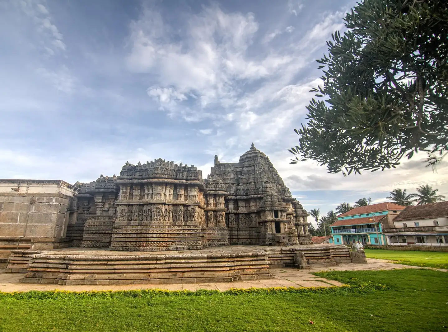 Lakshminarayana Temple Hosaholalu Side View