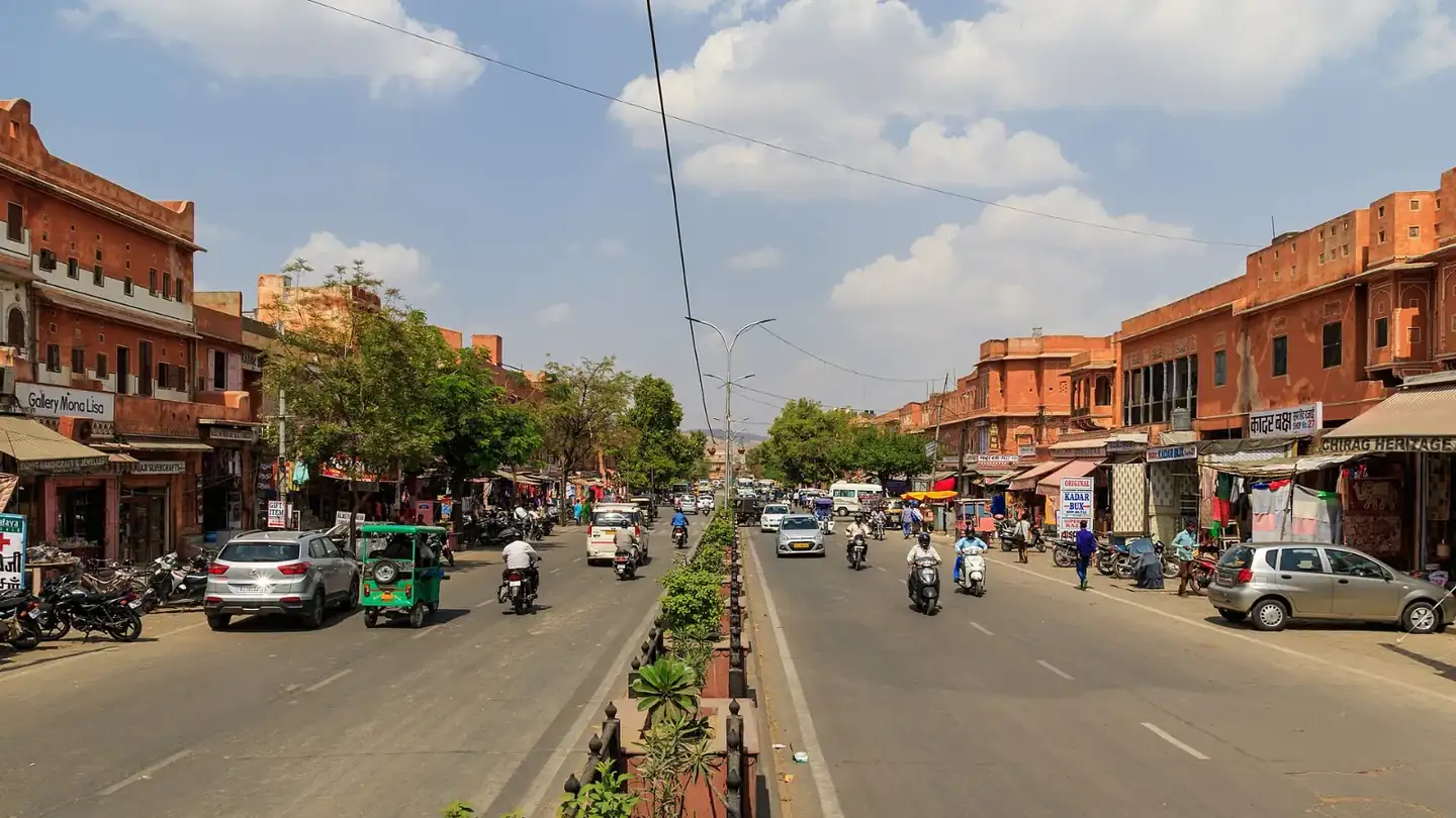 Jaipur 03-2016 Hawa Mahal Road at the City Palace