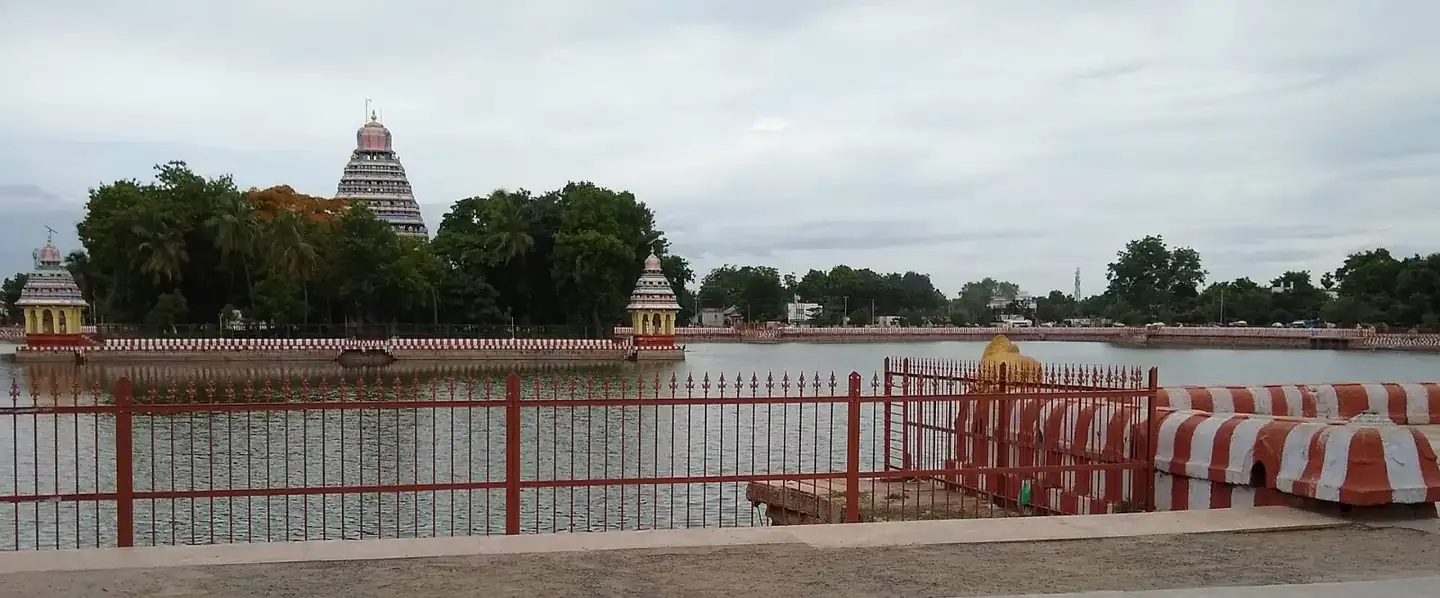 Madurai Teppakulam and Vigneshwar Temple at MyaMandapam