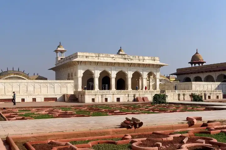Diwan i Khas, Agra Fort