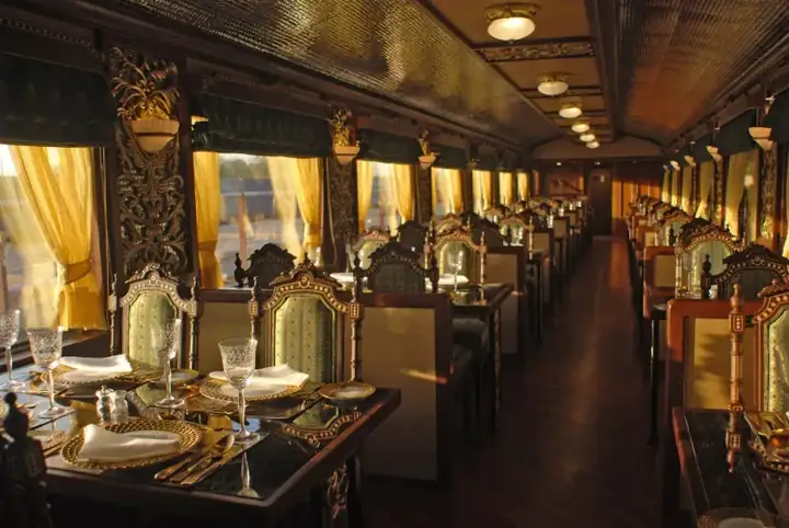 Maharajas' Express - Mayur Mahal, dining