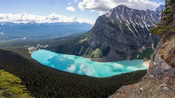 lake louise pano