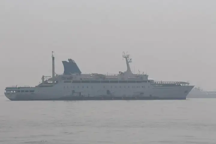 Cruise Ship Angriya