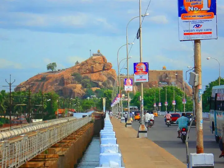 Trichy rockfort temple with kaveri bridge