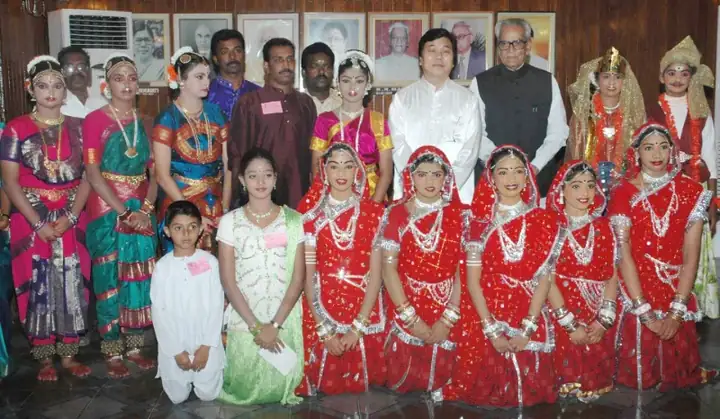 The Vice President, Shri Bhairon Singh Shekhawat and Lt. Governor of Puducherry Shri Mukut Mithi, with the Rajasthan Folk Dancers in Puducherry on December 30
