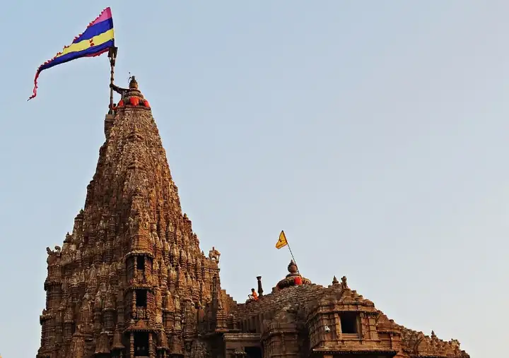 N Dwarkadhish Temple, Dwarka Flag Hoisting