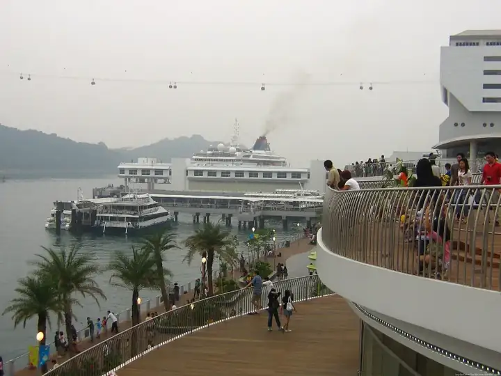 VivoCity Bayfront Terrace
