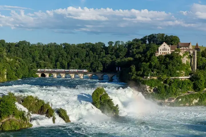 SBB RABe DTZ Rheinfall