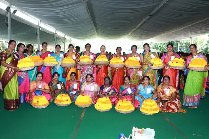 Bathukamma Artists in Telangana Jateeya Samaikyatha Vajrotsavalu