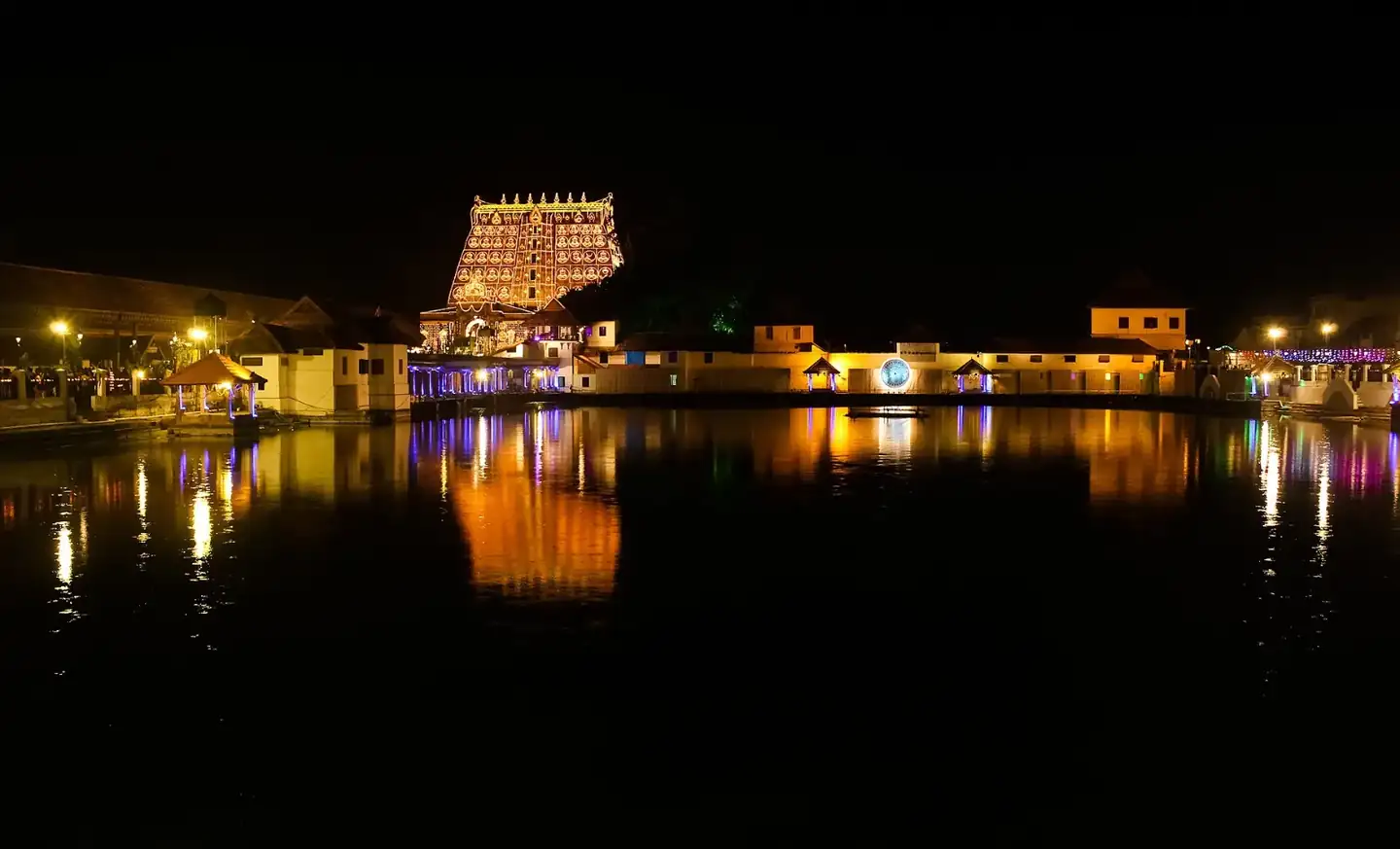 Sree Padmanabhaswamy Temple at night